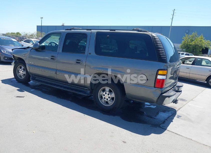 Photo 3 of 2000 Chevrolet Suburban 1500 LT (VIN 3GNFK16T3YG150971)