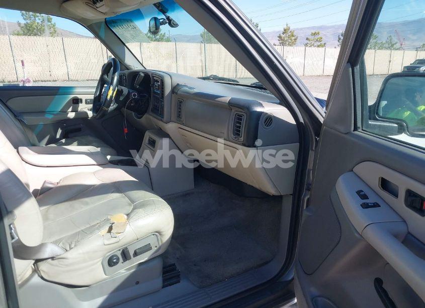 Photo 5 of 2001 Chevrolet Suburban 1500 LT (VIN 3GNFK16T41G146188)