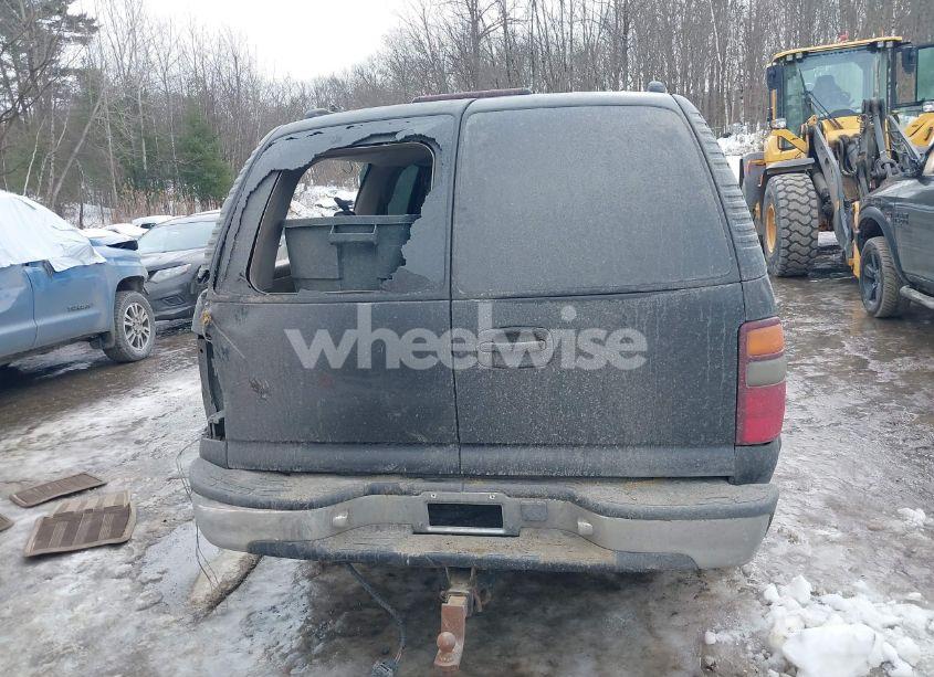 Photo 16 of 2001 Chevrolet Suburban 1500 LT (VIN 3GNFK16T41G165632)