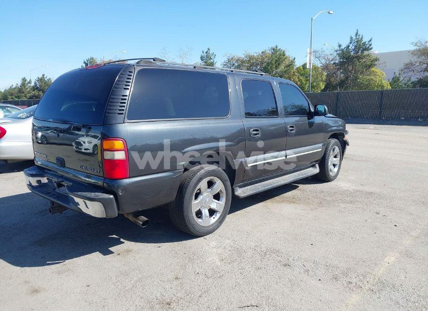 Photo 4 of 2003 Chevrolet Suburban 1500 LS (VIN 3GNFK16T43G175581)