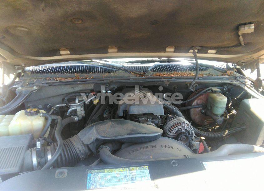 Photo 10 of 2000 Chevrolet Suburban 1500 LT (VIN 3GNFK16T4YG117106)