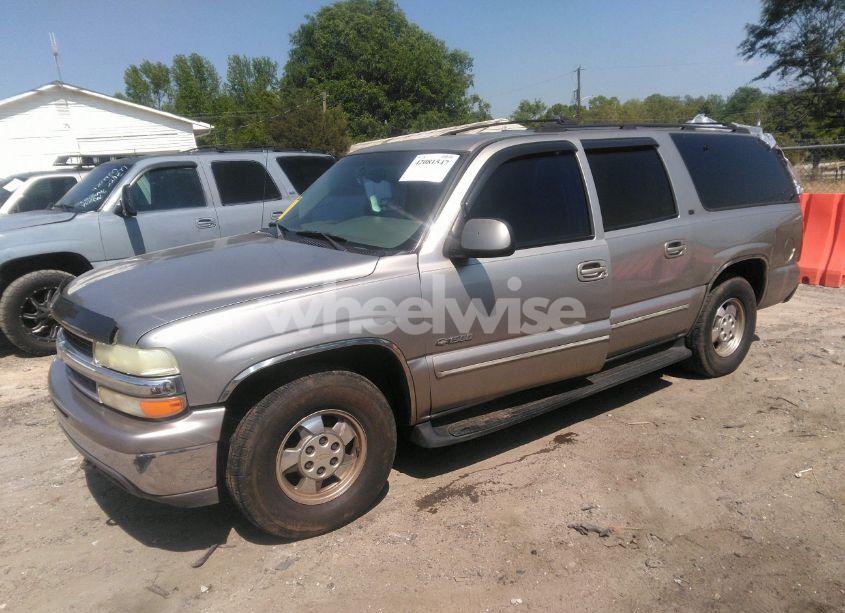 Photo 2 of 2000 Chevrolet Suburban 1500 LT (VIN 3GNFK16T4YG117106)