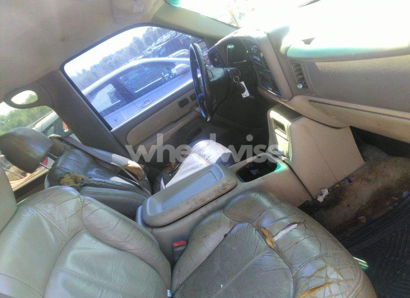 Photo 5 of 2000 Chevrolet Suburban 1500 LT (VIN 3GNFK16T4YG117106)