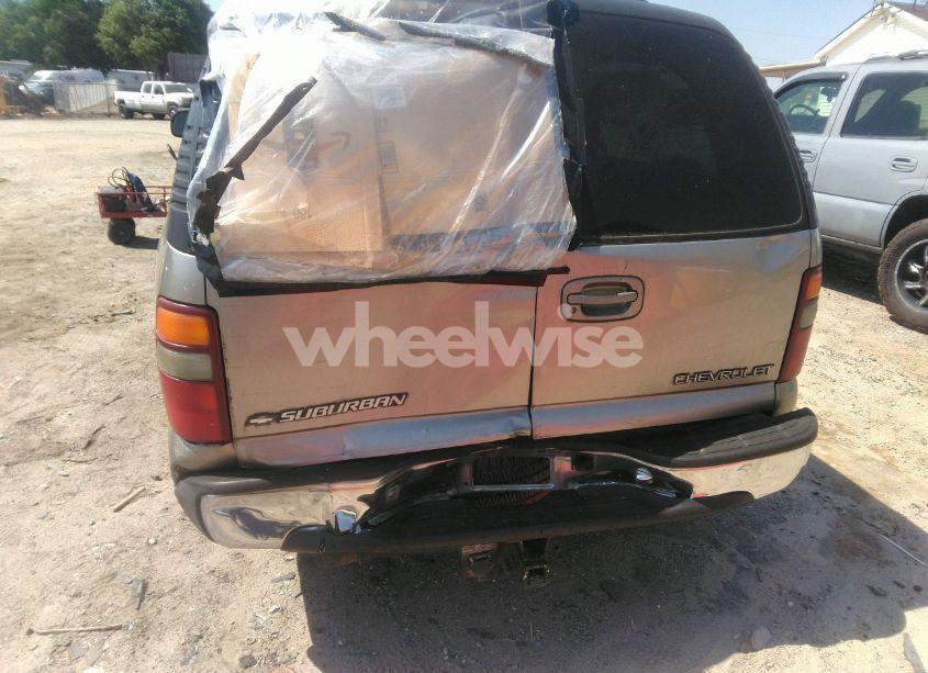Photo 6 of 2000 Chevrolet Suburban 1500 LT (VIN 3GNFK16T4YG117106)