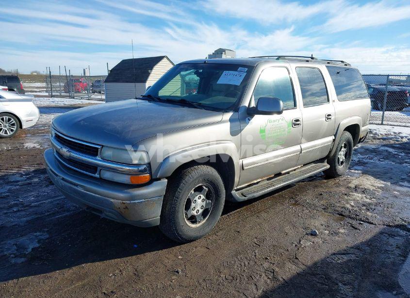 Photo 2 of 2001 Chevrolet Suburban 1500 LT (VIN 3GNFK16T51G152095)