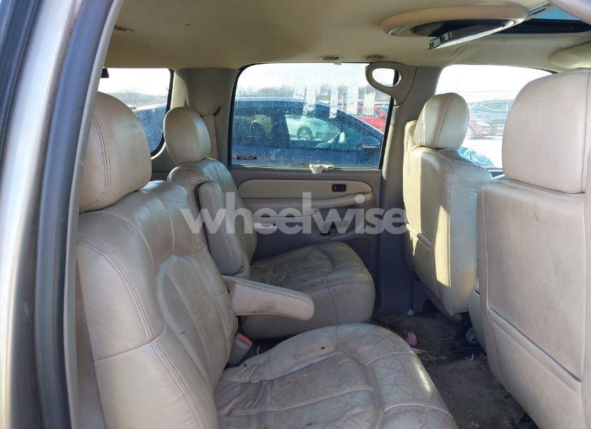 Photo 8 of 2001 Chevrolet Suburban 1500 LT (VIN 3GNFK16T51G152095)