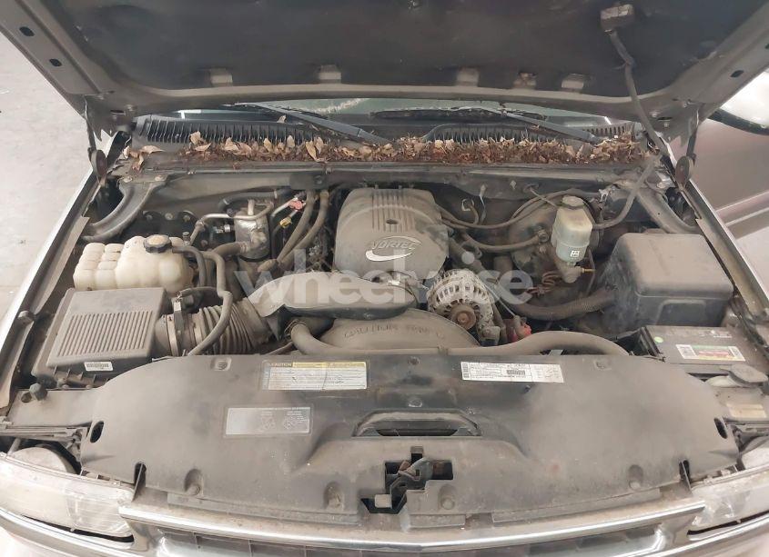 Photo 10 of 2001 Chevrolet Suburban 1500 LT (VIN 3GNFK16T51G179930)