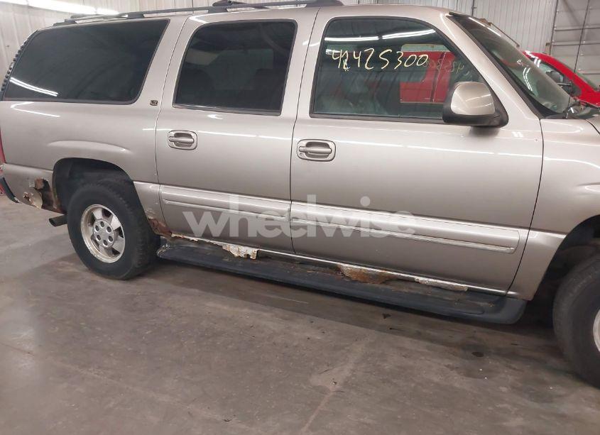 Photo 13 of 2001 Chevrolet Suburban 1500 LT (VIN 3GNFK16T51G179930)