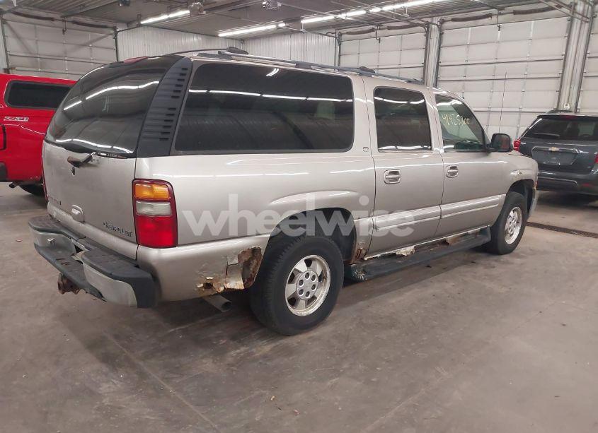 Photo 4 of 2001 Chevrolet Suburban 1500 LT (VIN 3GNFK16T51G179930)