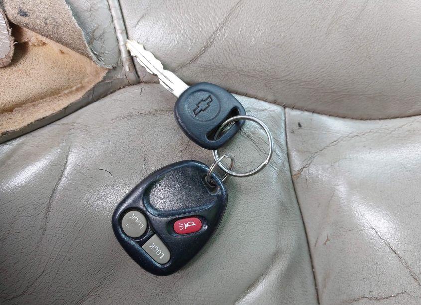 Photo 11 of 2000 Chevrolet Suburban 1500 LS (VIN 3GNFK16T6YG119164)