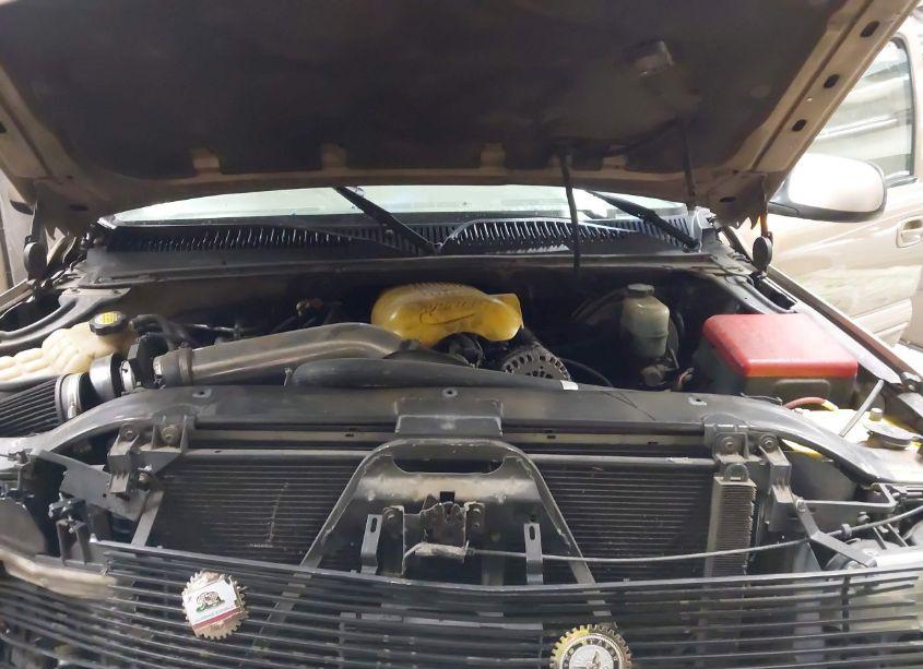 Photo 10 of 2001 Chevrolet Suburban 1500 LT (VIN 3GNFK16T71G207288)