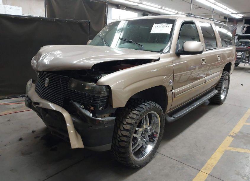 Photo 2 of 2001 Chevrolet Suburban 1500 LT (VIN 3GNFK16T71G207288)