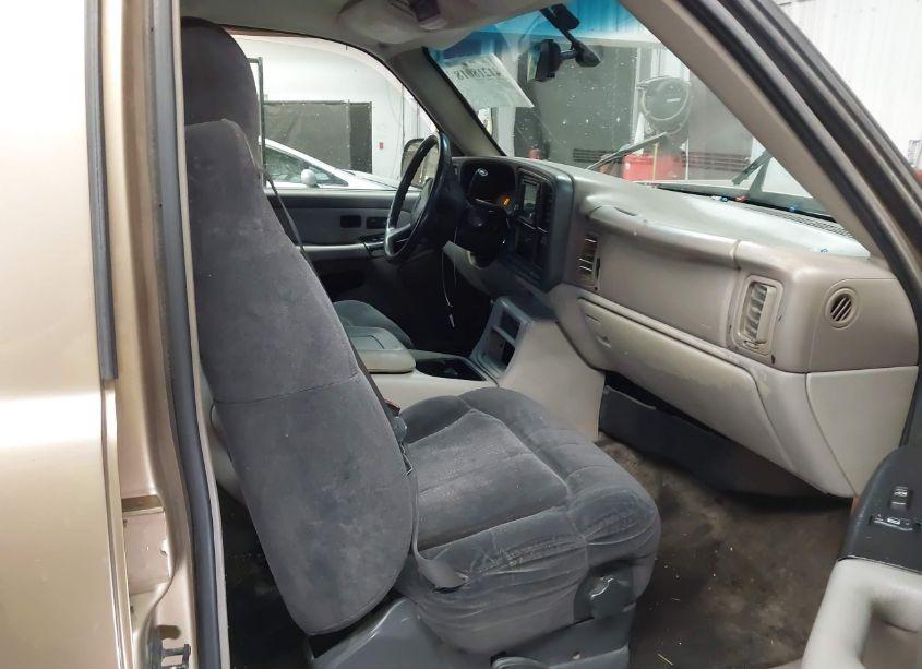 Photo 5 of 2001 Chevrolet Suburban 1500 LT (VIN 3GNFK16T71G207288)
