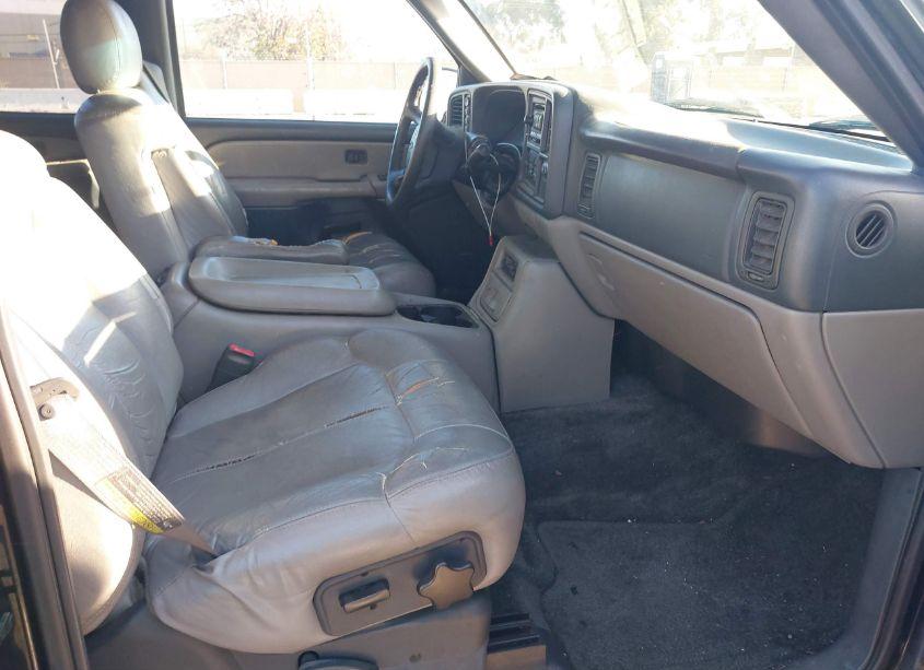 Photo 5 of 2001 Chevrolet Suburban 1500 LS (VIN 3GNFK16T71G220655)