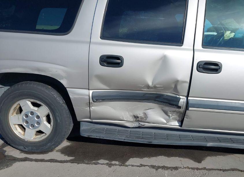 Photo 13 of 2004 Chevrolet Suburban COMMERCIAL (VIN 3GNFK16T74G183482)