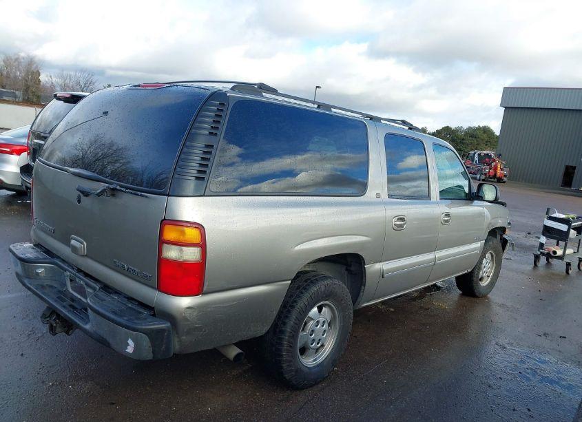 Photo 4 of 2000 Chevrolet Suburban K1500 (VIN 3GNFK16T7YG159804)