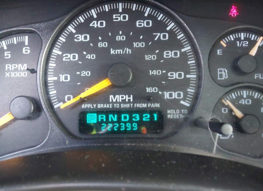 Photo 7 of 2000 Chevrolet Suburban K1500 (VIN 3GNFK16T7YG159804)