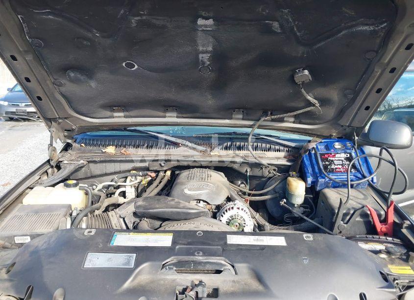 Photo 10 of 2001 Chevrolet Suburban 1500 LT (VIN 3GNFK16T81G128079)