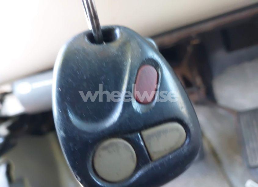 Photo 11 of 2001 Chevrolet Suburban 1500 LT (VIN 3GNFK16T81G128079)