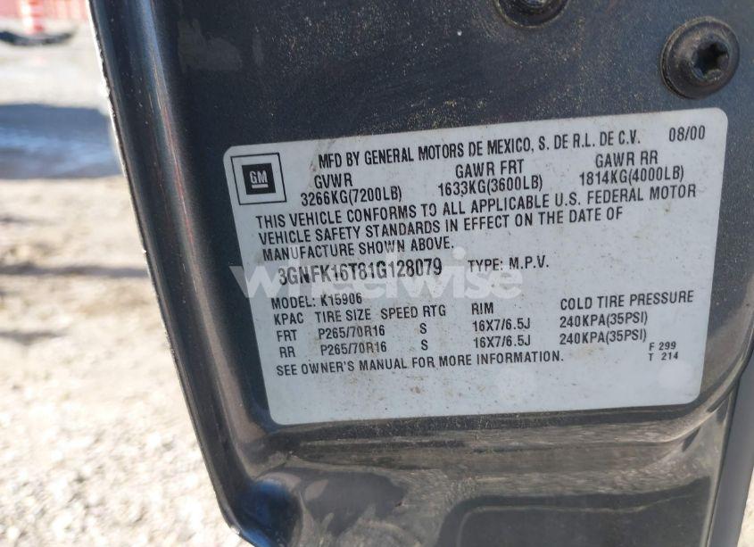 Photo 9 of 2001 Chevrolet Suburban 1500 LT (VIN 3GNFK16T81G128079)