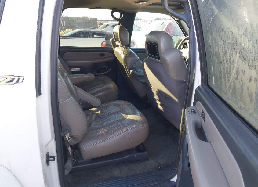 Photo 8 of 2002 Chevrolet Suburban 1500 Z71 (VIN 3GNFK16T82G253827)