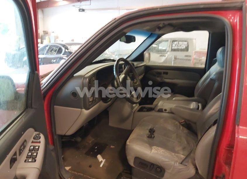 Photo 5 of 2001 Chevrolet Suburban 1500 LT (VIN 3GNFK16T91G132738)