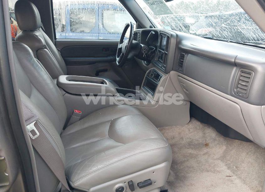 Photo 5 of 2003 Chevrolet Suburban 1500 LT (VIN 3GNFK16T93G215251)