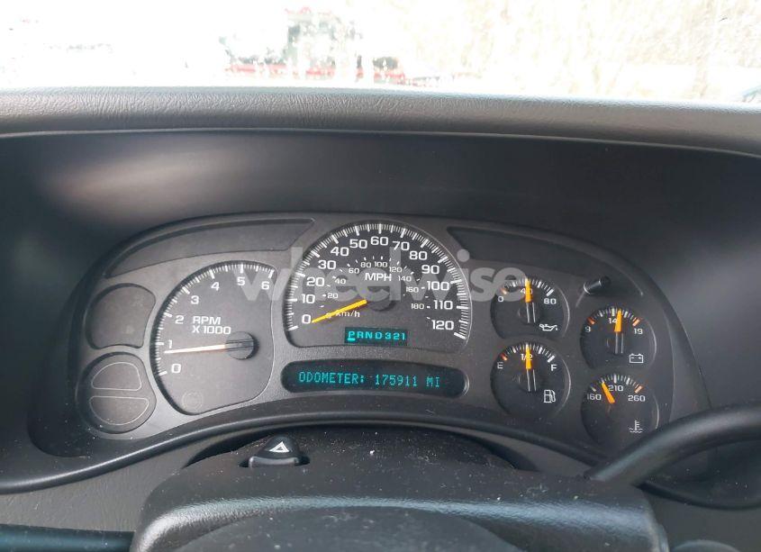 Photo 7 of 2003 Chevrolet Suburban 1500 LT (VIN 3GNFK16T93G215251)