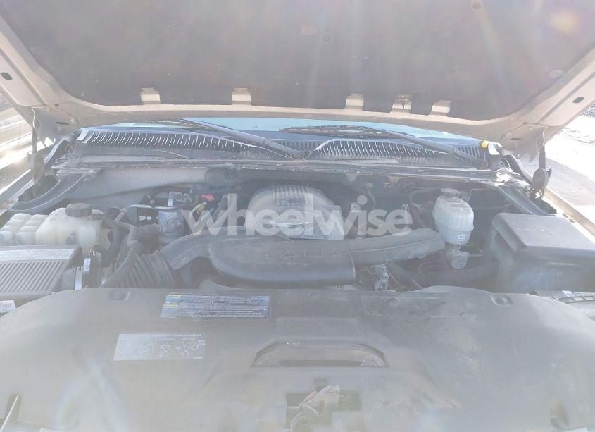 Photo 10 of 2004 Chevrolet Suburban 1500 Z71 (VIN 3GNFK16T94G306117)