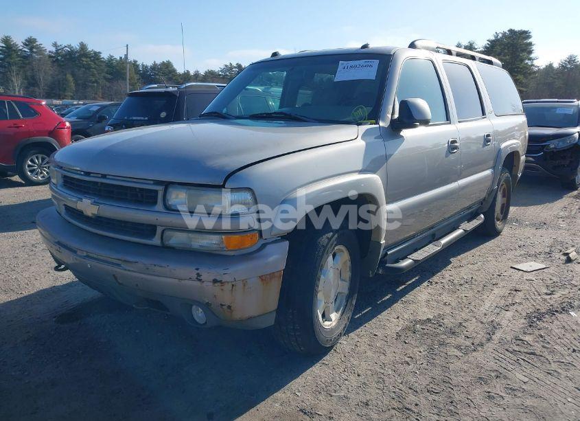 Photo 2 of 2004 Chevrolet Suburban 1500 Z71 (VIN 3GNFK16T94G306117)