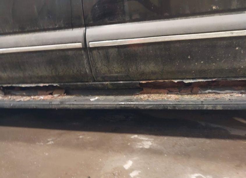 Photo 16 of 2000 Chevrolet Suburban 1500 LS (VIN 3GNFK16T9YG135309)