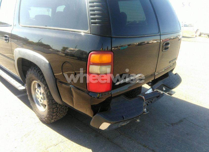 Photo 6 of 2001 Chevrolet Suburban 1500 LT (VIN 3GNFK16TX1G146082)