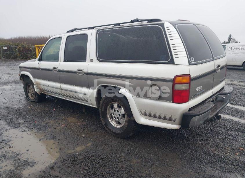 Photo 3 of 2001 Chevrolet Suburban 1500 LT (VIN 3GNFK16TX1G164467)