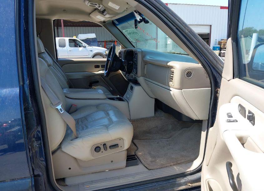 Photo 5 of 2001 Chevrolet Suburban 1500 LT (VIN 3GNFK16TX1G249227)