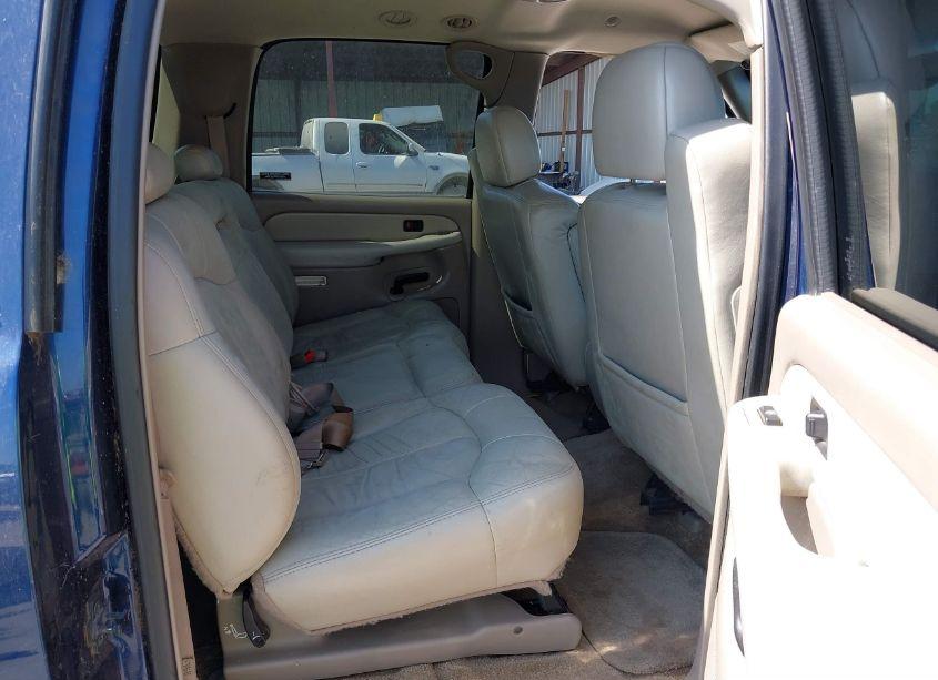Photo 8 of 2001 Chevrolet Suburban 1500 LT (VIN 3GNFK16TX1G249227)