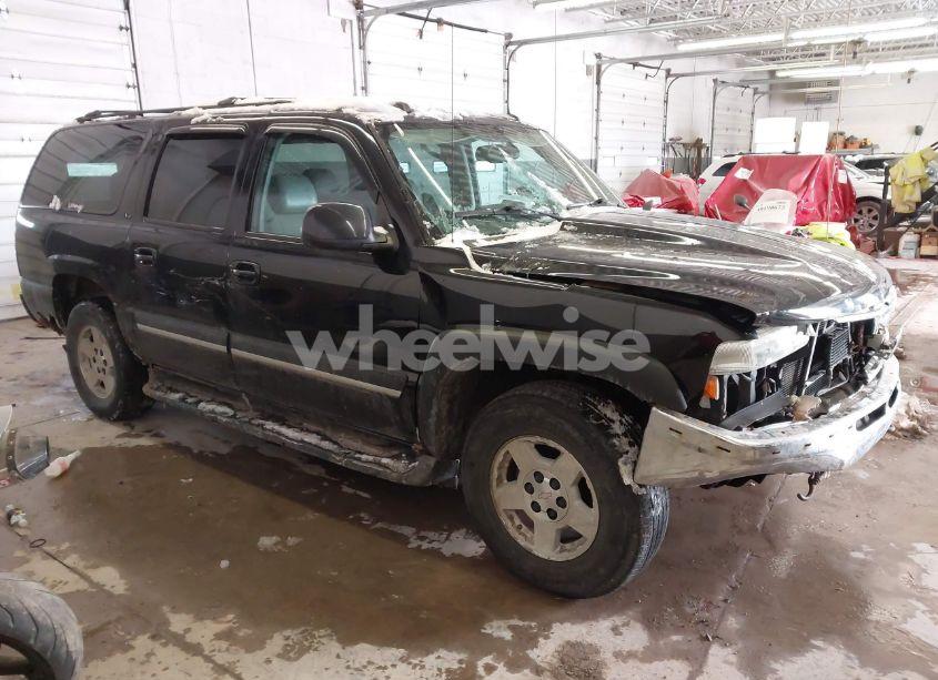 2004 Chevrolet Suburban (VIN 3GNFK16TX4G287786) main photo