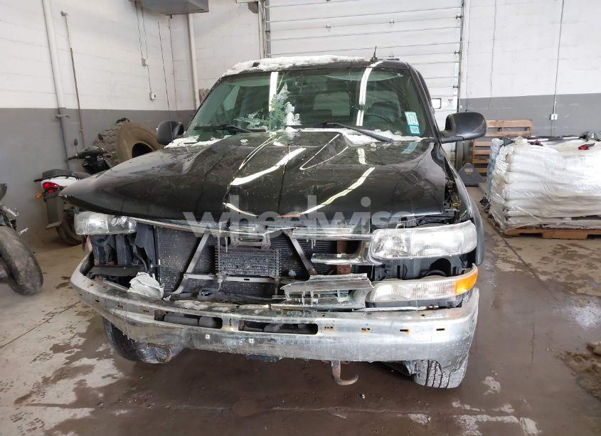 Photo 12 of 2004 Chevrolet Suburban (VIN 3GNFK16TX4G287786)