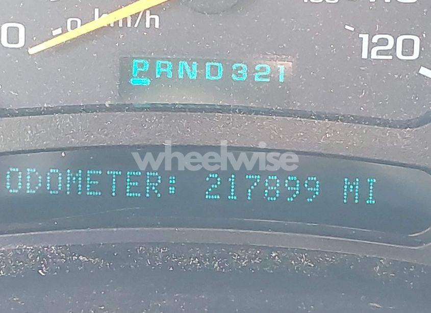 Photo 15 of 2004 Chevrolet Suburban 1500 Z71 (VIN 3GNFK16TX4G312346)