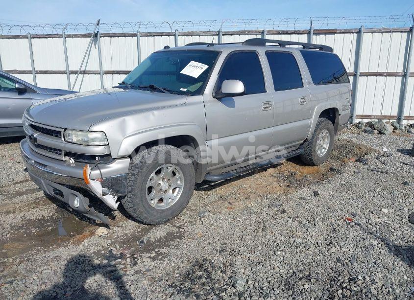 Photo 2 of 2004 Chevrolet Suburban 1500 Z71 (VIN 3GNFK16TX4G312346)