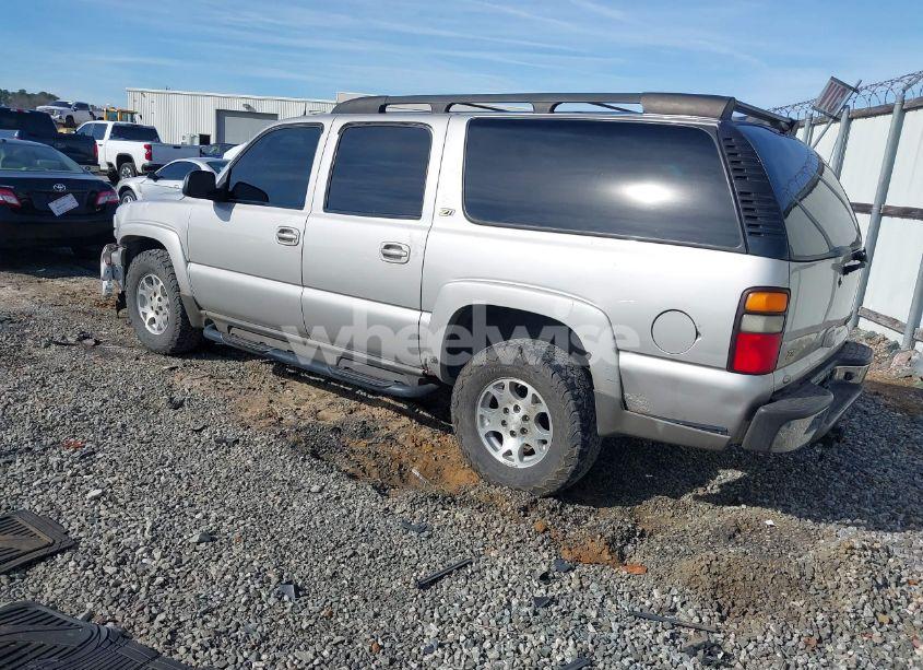 Photo 3 of 2004 Chevrolet Suburban 1500 Z71 (VIN 3GNFK16TX4G312346)