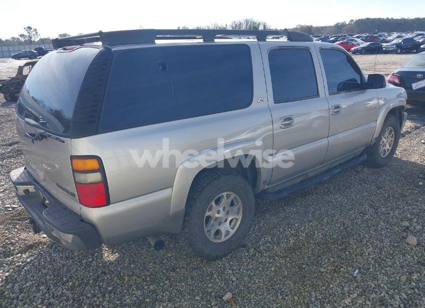 Photo 4 of 2004 Chevrolet Suburban 1500 Z71 (VIN 3GNFK16TX4G312346)
