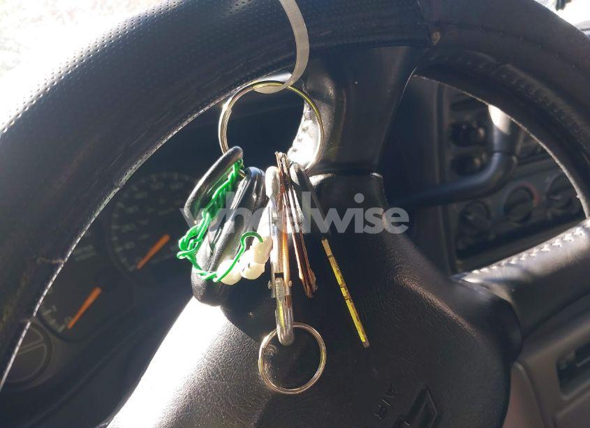 Photo 11 of 2000 Chevrolet Suburban 1500 LS (VIN 3GNFK16TXYG142561)