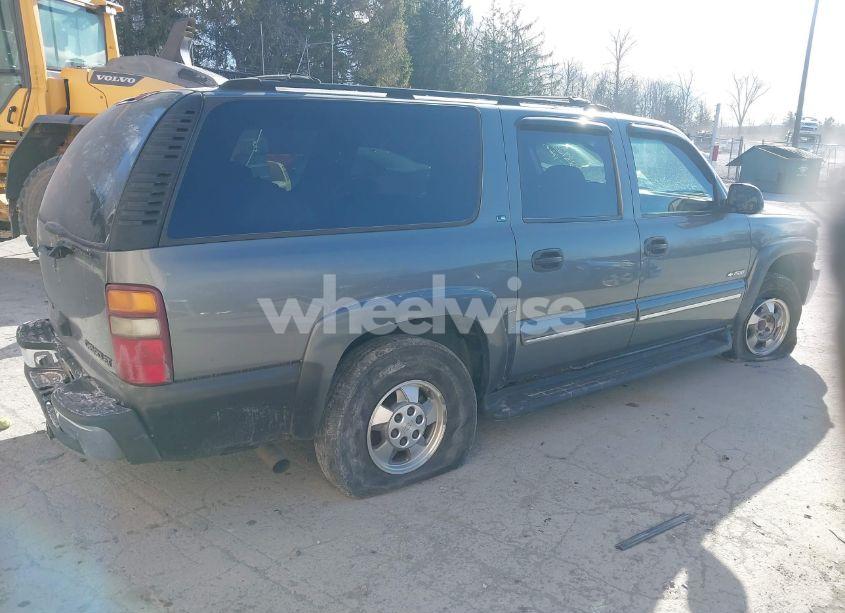 Photo 4 of 2000 Chevrolet Suburban 1500 LS (VIN 3GNFK16TXYG142561)