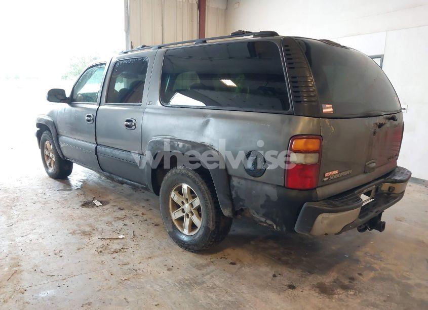 Photo 3 of 2000 Chevrolet Suburban 1500 LT (VIN 3GNFK16TXYG151521)