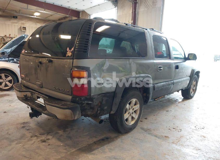 Photo 4 of 2000 Chevrolet Suburban 1500 LT (VIN 3GNFK16TXYG151521)