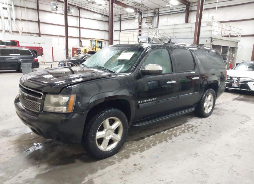 Photo 2 of 2007 Chevrolet Suburban 1500 LTZ (VIN 3GNFK16Y97G297287)