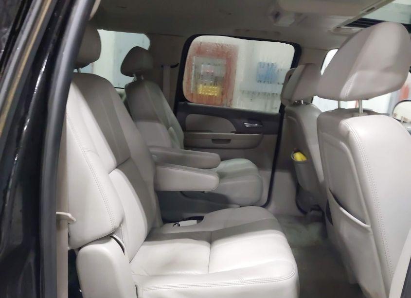 Photo 8 of 2007 Chevrolet Suburban 1500 LTZ (VIN 3GNFK16Y97G297287)