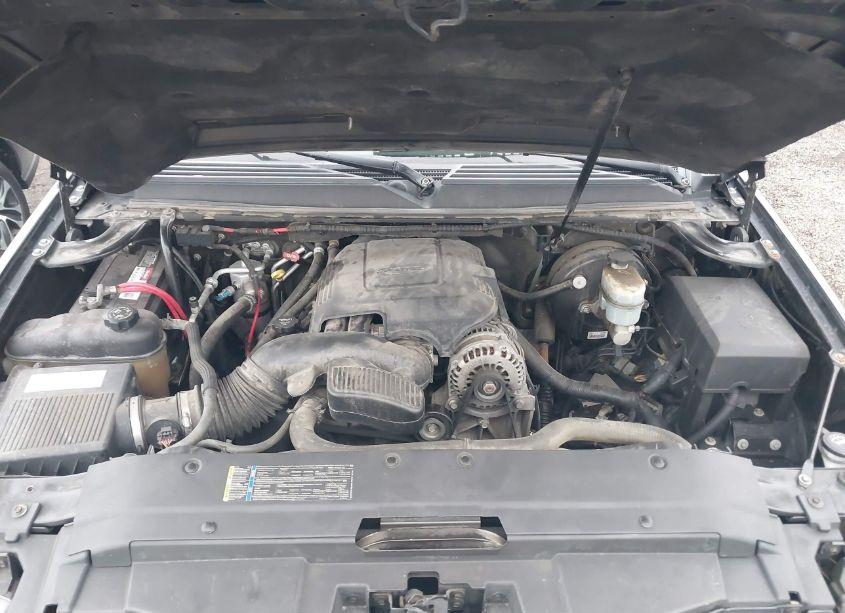 Photo 10 of 2008 Chevrolet Suburban 1500 LTZ (VIN 3GNFK16YX8G210871)