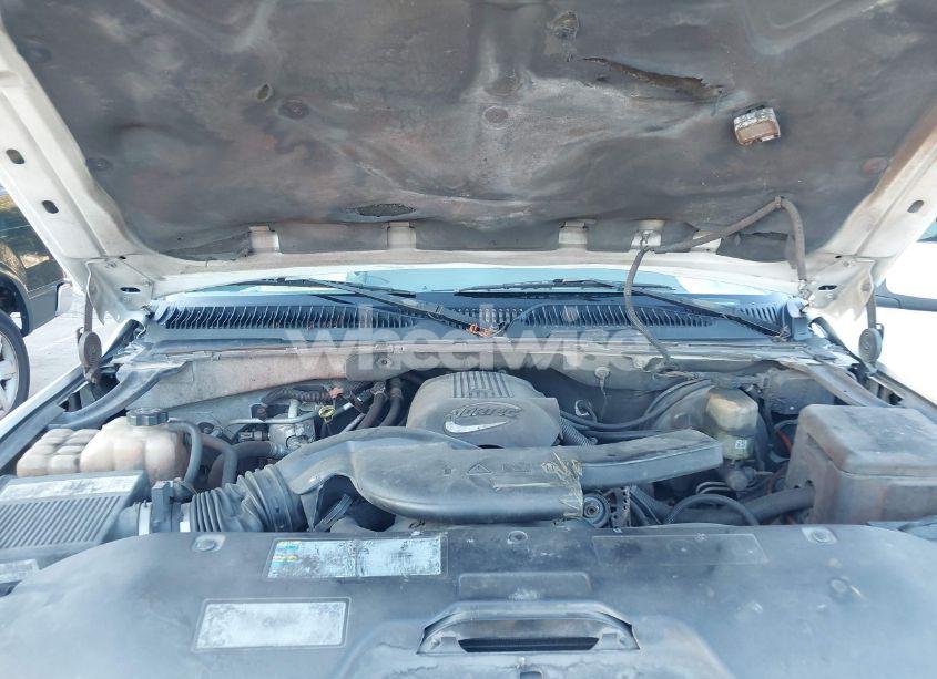 Photo 10 of 2002 Chevrolet Suburban 1500 LT (VIN 3GNFK16Z02G225380)