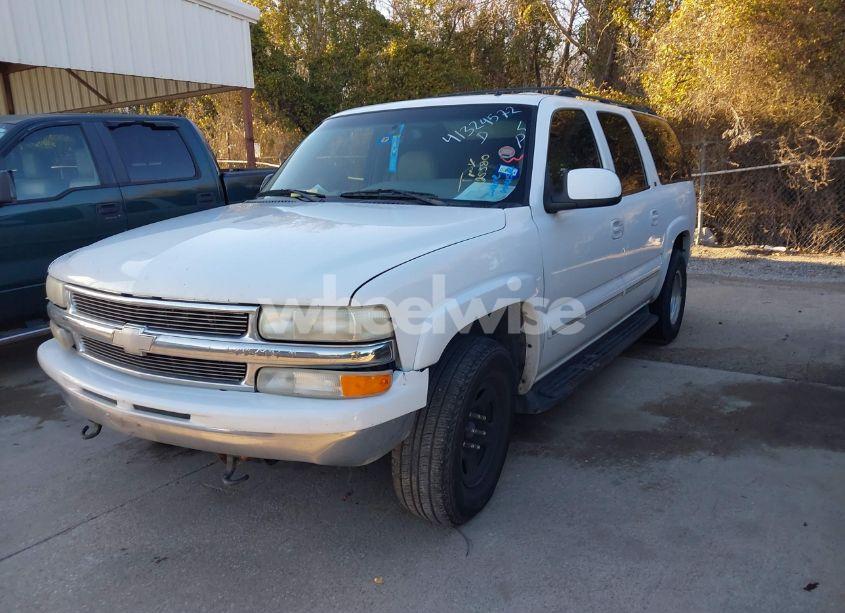 Photo 2 of 2002 Chevrolet Suburban 1500 LT (VIN 3GNFK16Z02G225380)